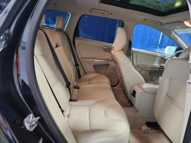 2016 VOLVO XC60 T6 PREMIER  
