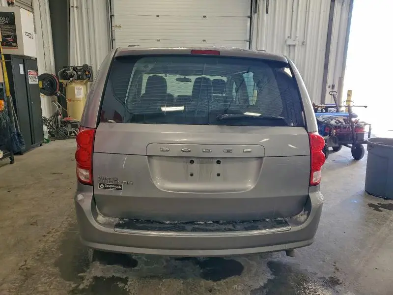2016 DODGE GRAND CARAVAN SE  