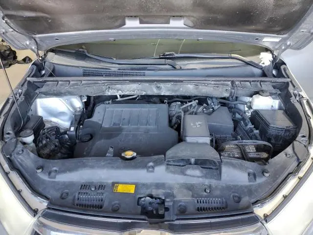 2014 TOYOTA HIGHLANDER LE  