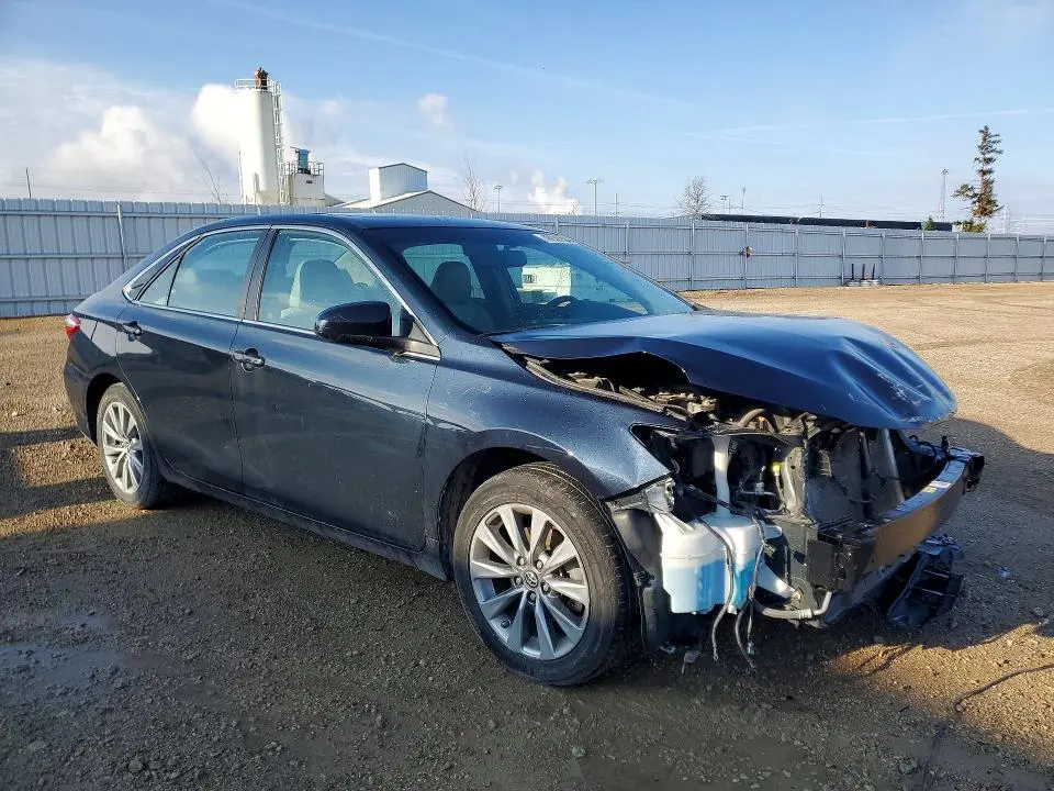 2017 TOYOTA CAMRY XLE  