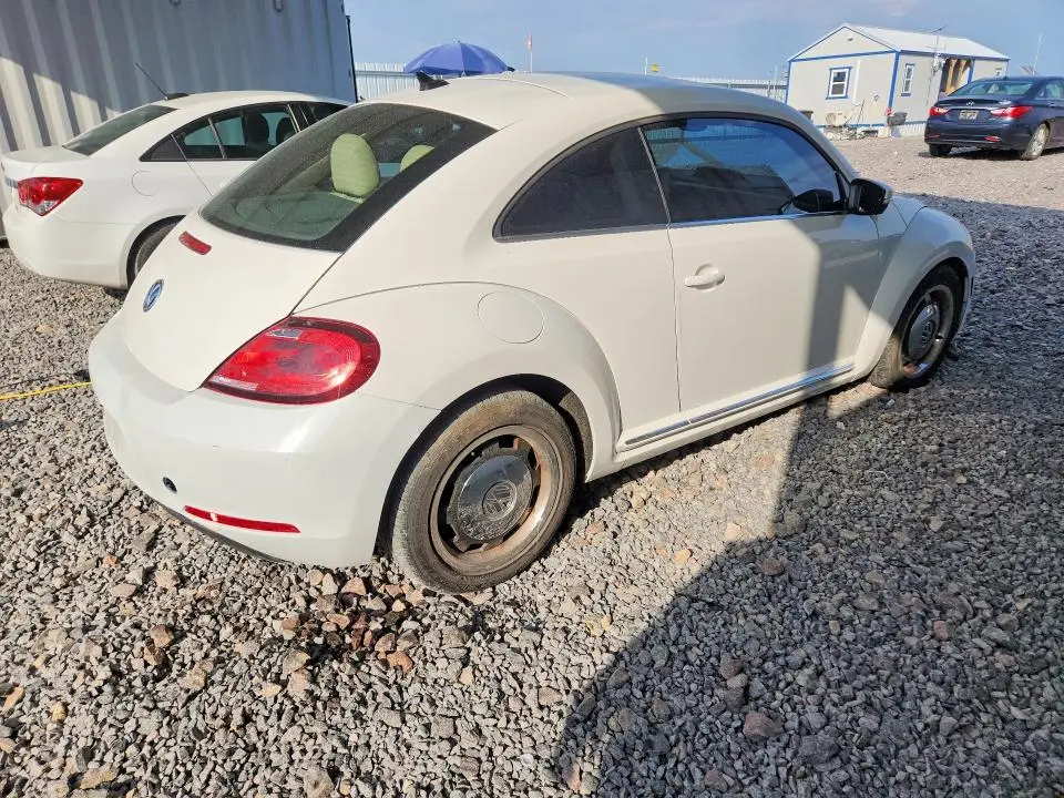 2013 VOLKSWAGEN BEETLE   