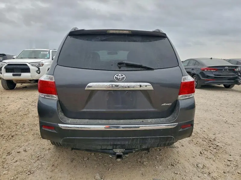 2013 TOYOTA HIGHLANDER LIMITED  