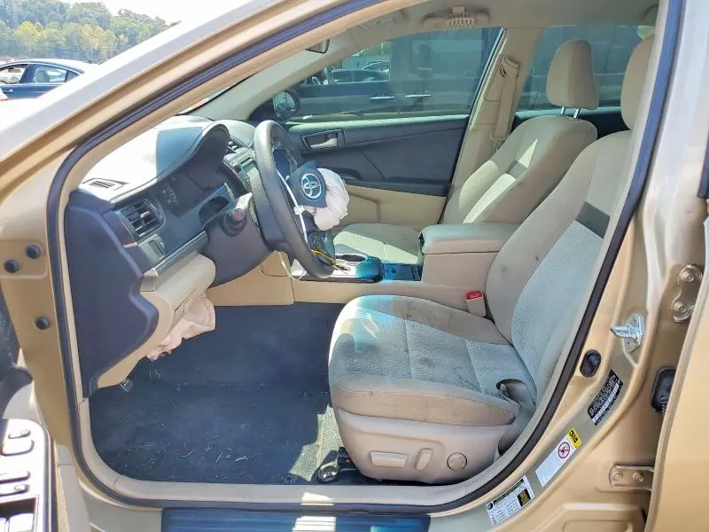 2012 TOYOTA CAMRY LE  