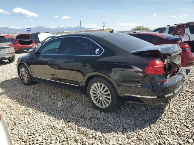 2016 VOLKSWAGEN PASSAT SE
