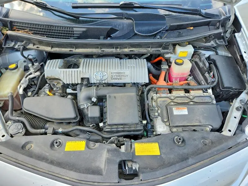 2013 TOYOTA PRIUS V FIVE  
