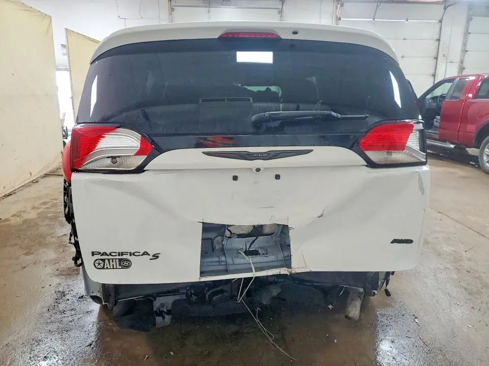 2020 CHRYSLER PACIFICA TOURING L  