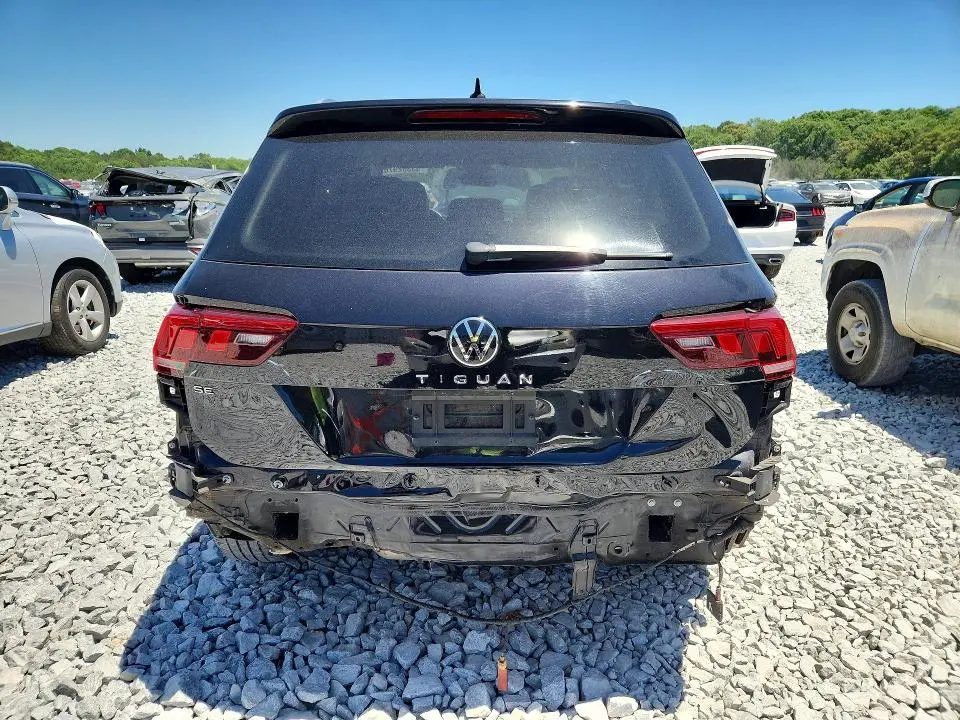 2022 VOLKSWAGEN TIGUAN SE  