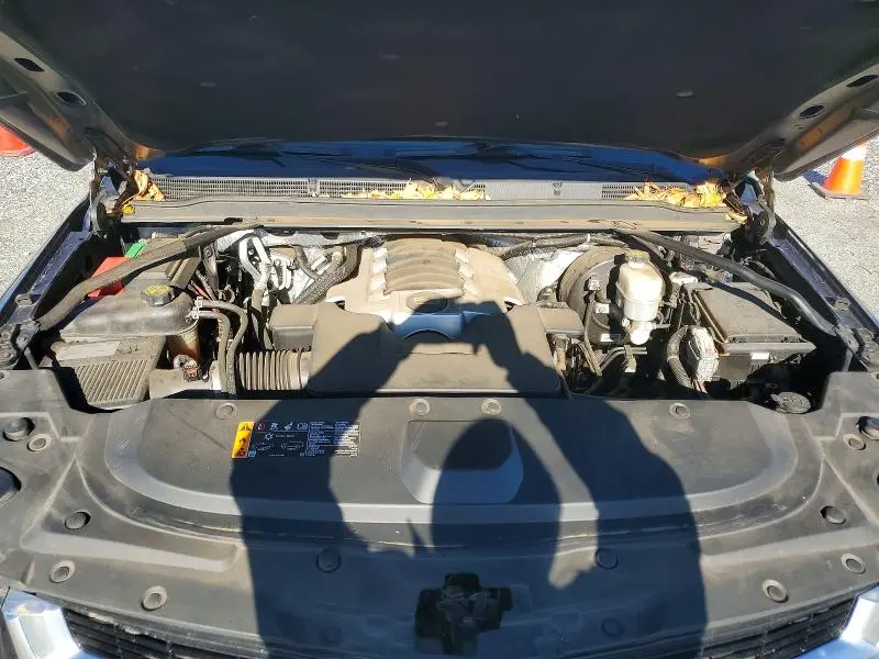 2017 CADILLAC ESCALADE LUXURY  