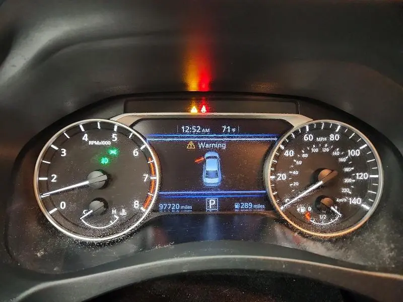 2022 NISSAN ALTIMA SR  