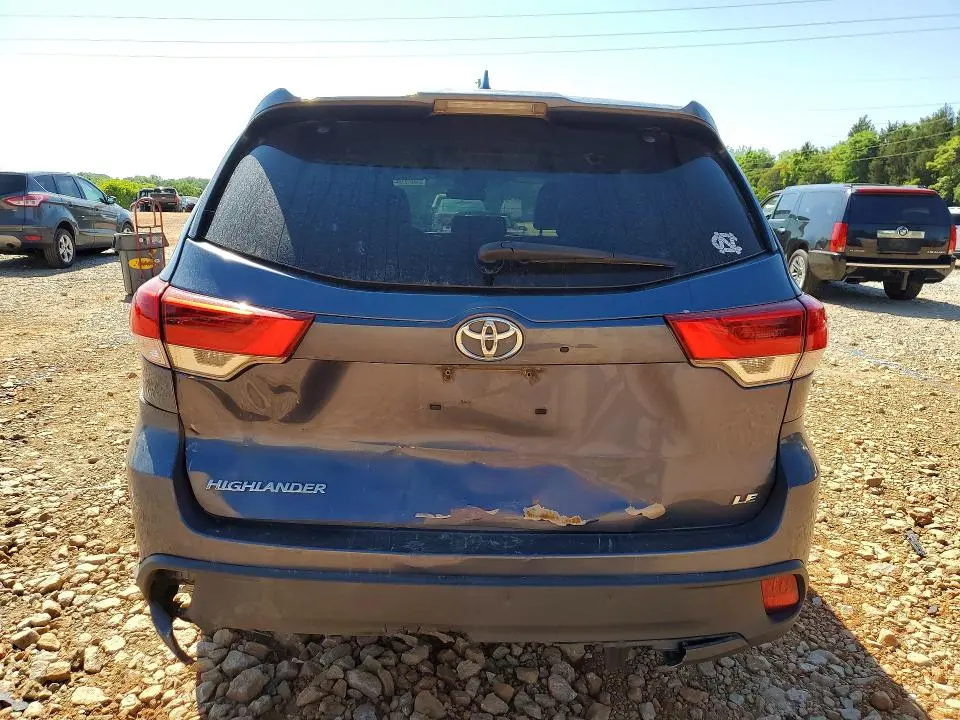 2017 TOYOTA HIGHLANDER LE PLUS  