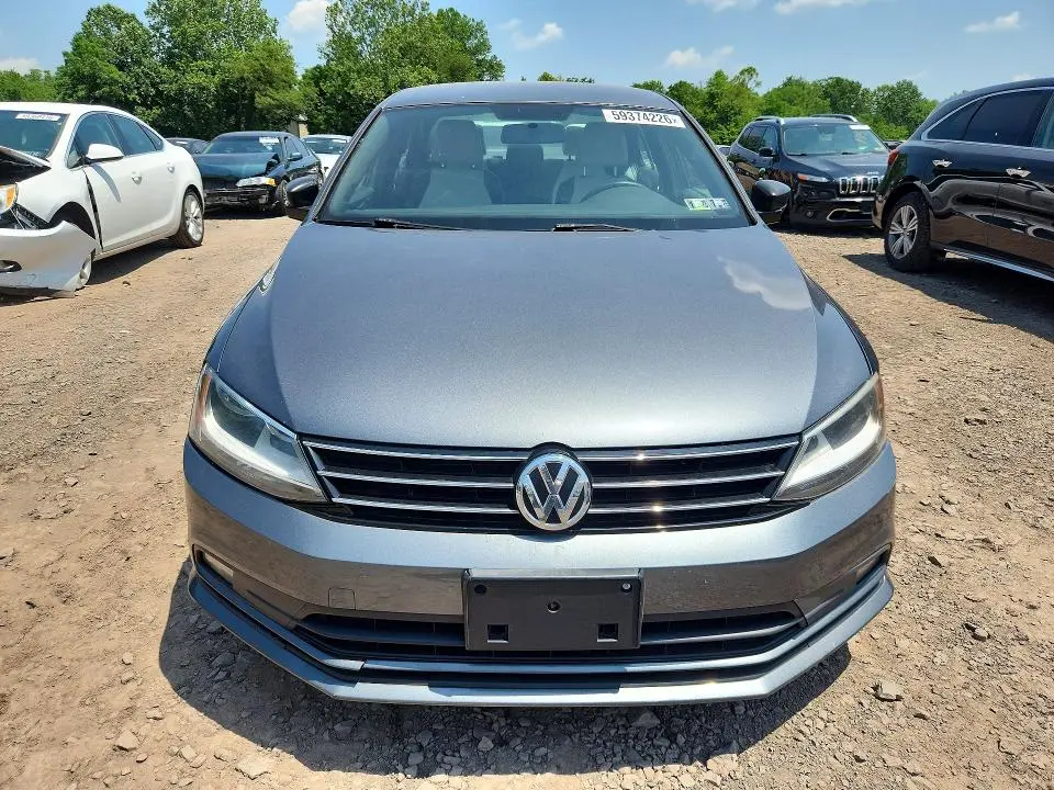 2016 VOLKSWAGEN JETTA SPORT  