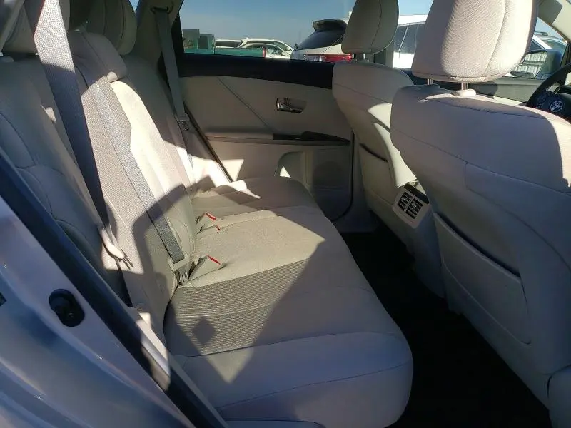 2013 TOYOTA VENZA LE  