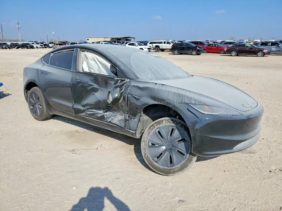 2025 TESLA MODEL 3   