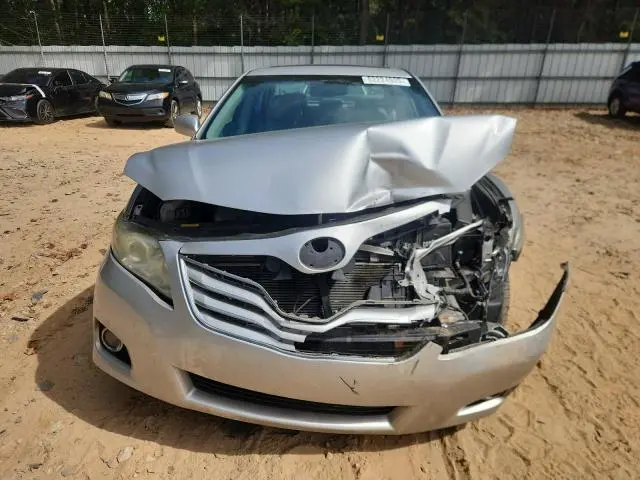 2011 TOYOTA CAMRY SE  