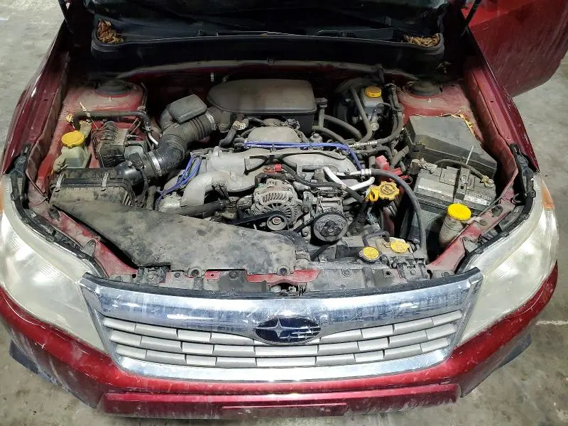 2010 SUBARU FORESTER XS  