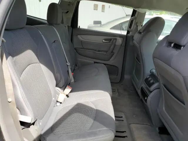 2013 CHEVROLET TRAVERSE LS  