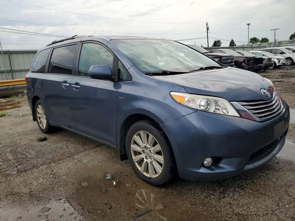 2017 TOYOTA SIENNA XLE PREMIUM 7-PASSENGER  