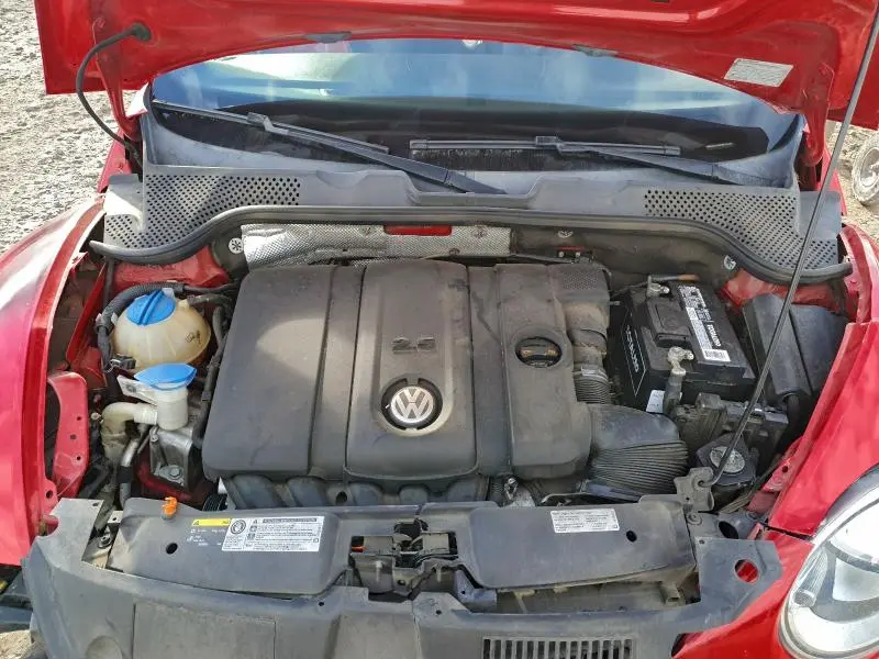 2013 VOLKSWAGEN BEETLE   