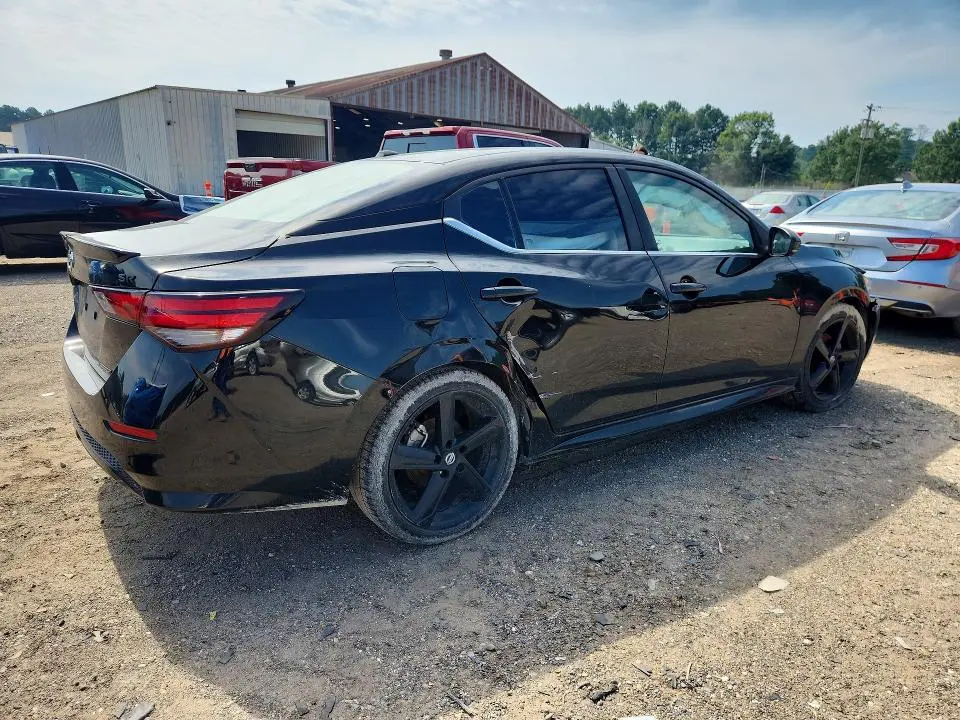 2023 NISSAN SENTRA SR  