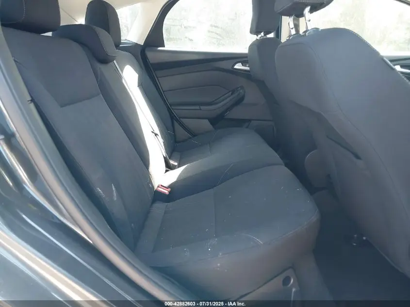 2017 FORD FOCUS SE