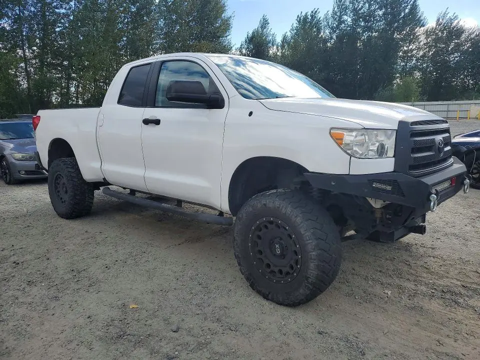 2011 TOYOTA TUNDRA DOUBLE CAB SR5  