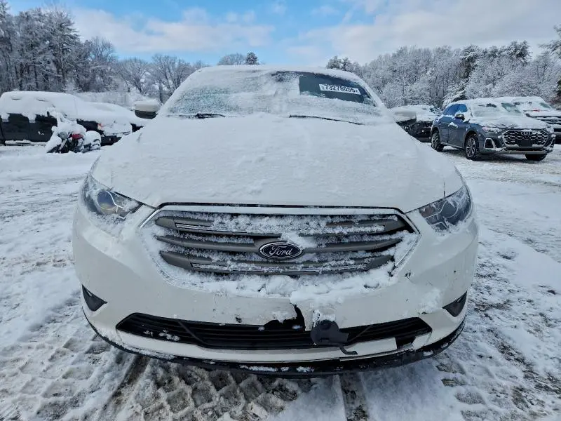 2019 FORD TAURUS SEL  