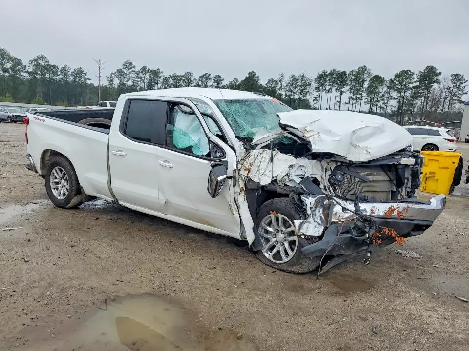 2020 CHEVROLET SILVERADO K1500 LT  