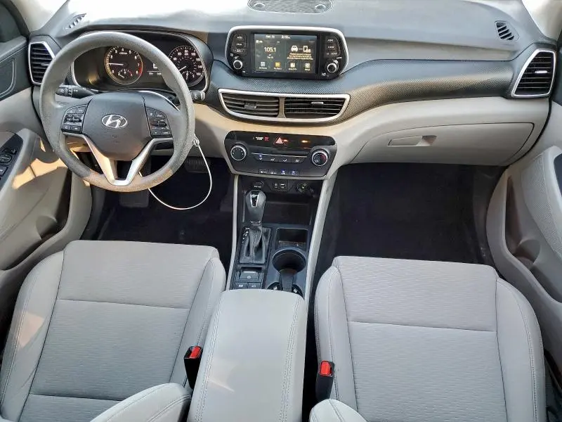 2021 HYUNDAI TUCSON SE  