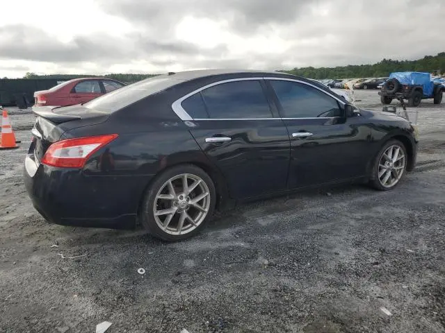 2010 NISSAN MAXIMA S  
