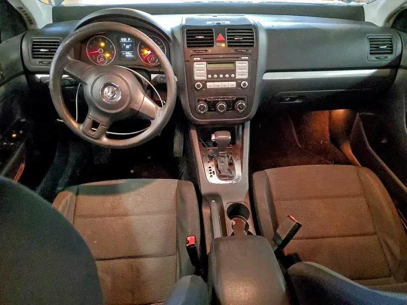 2010 VOLKSWAGEN JETTA S  