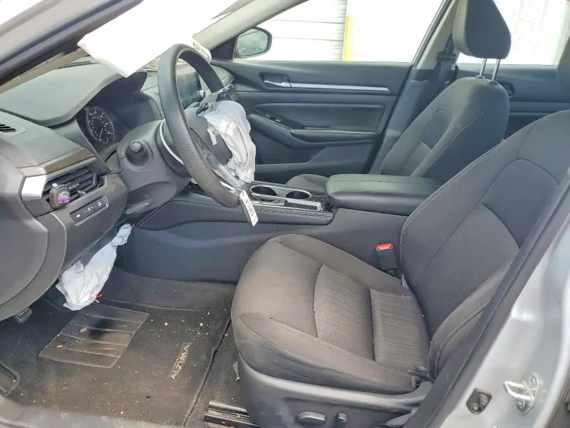 2023 NISSAN ALTIMA SV  