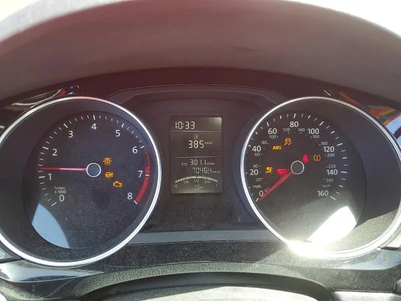 2016 VOLKSWAGEN JETTA SPORT  
