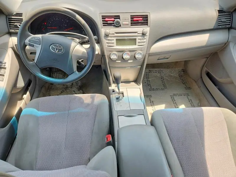 2011 TOYOTA CAMRY LE  