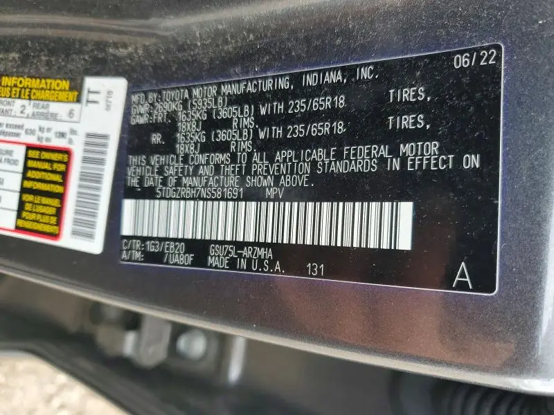 2022 TOYOTA HIGHLANDER XLE  