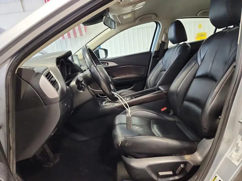 2018 MAZDA 3 TOURING  