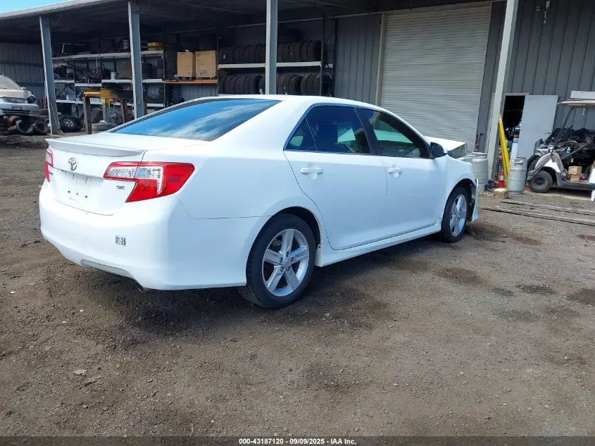 2014 TOYOTA CAMRY SE/SE SPORT