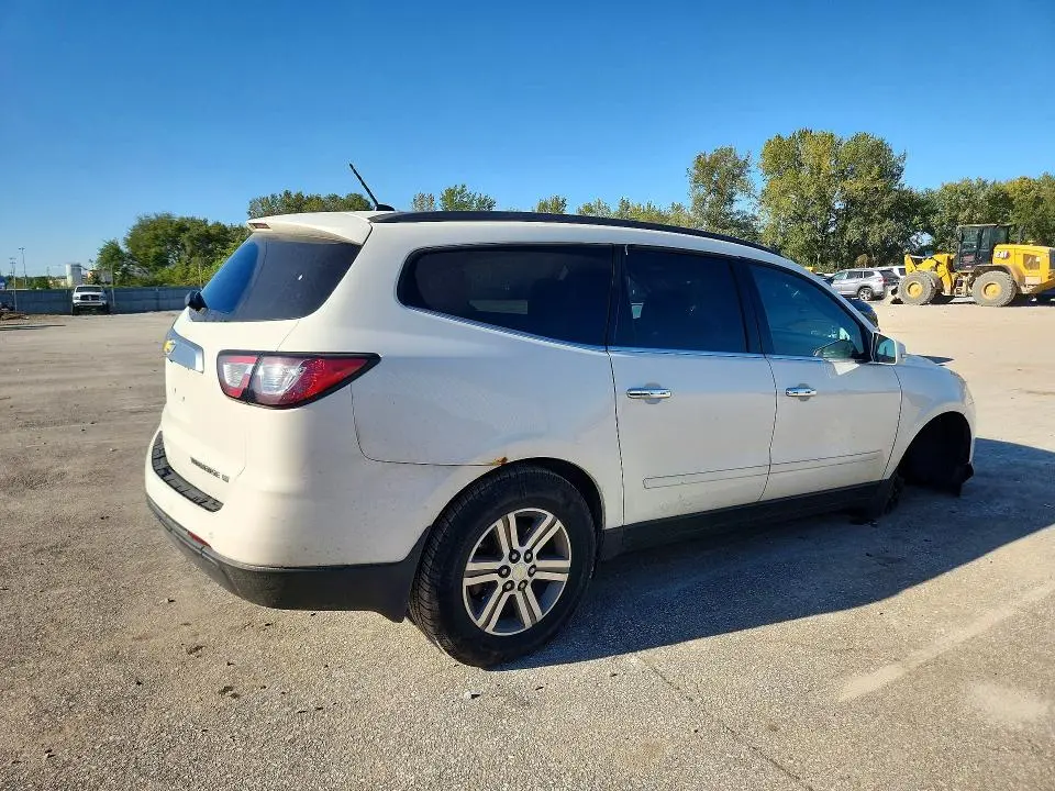 2015 CHEVROLET TRAVERSE LT  