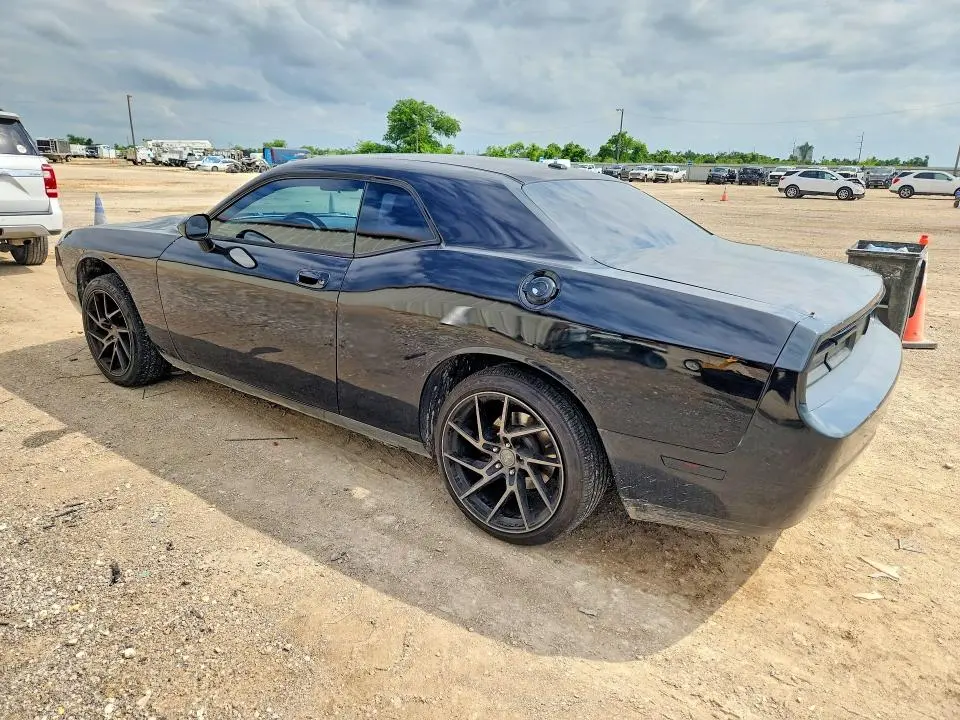 2010 DODGE CHALLENGER SE  