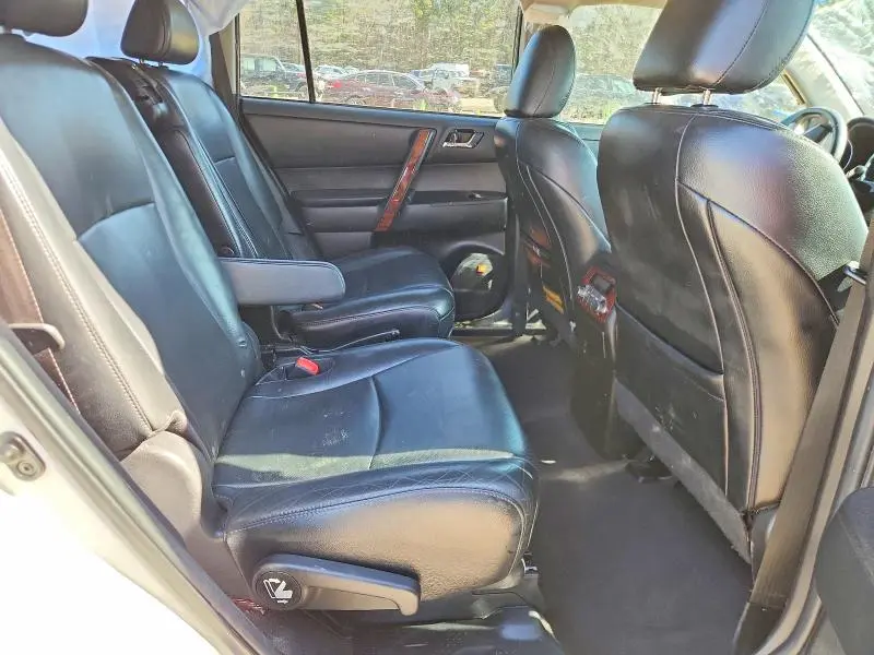 2013 TOYOTA HIGHLANDER LIMITED  