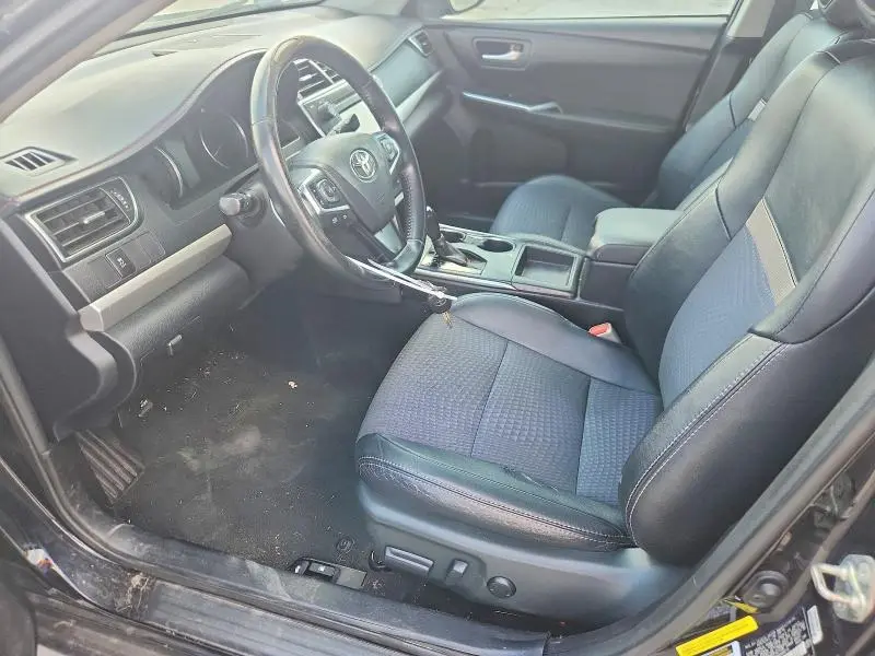 2017 TOYOTA CAMRY SE  