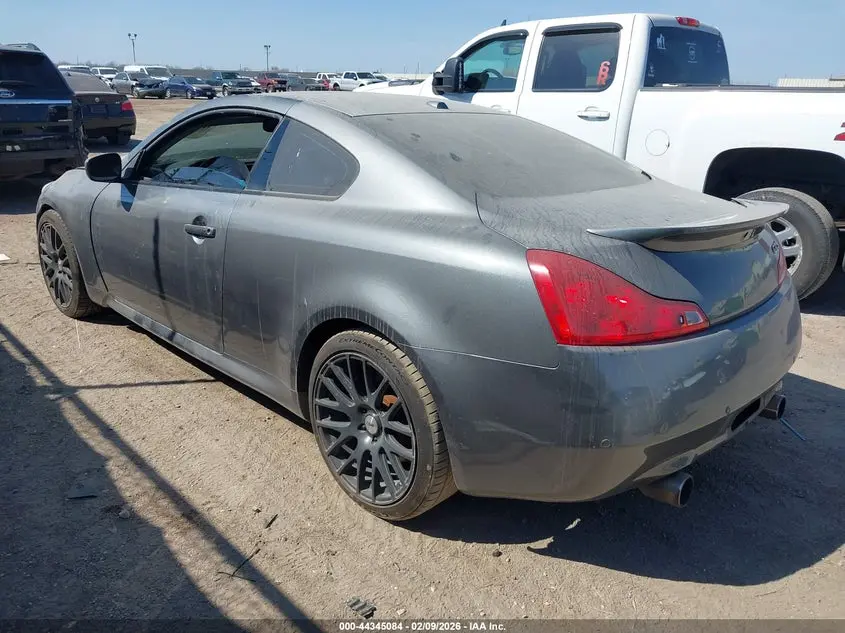 2010 INFINITI G37 JOURNEY