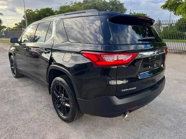 2021 CHEVROLET TRAVERSE LT  