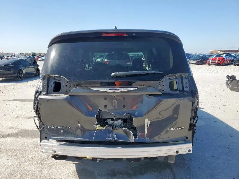2019 CHRYSLER PACIFICA LIMITED  