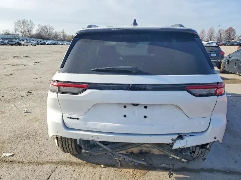 2022 JEEP GRAND CHEROKEE LAREDO  