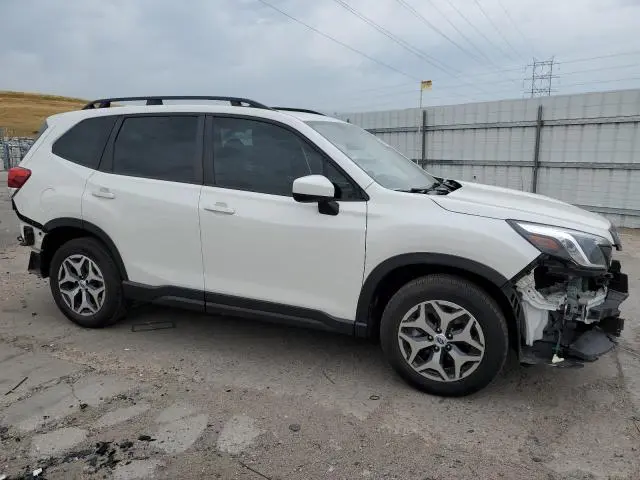 2022 SUBARU FORESTER PREMIUM  