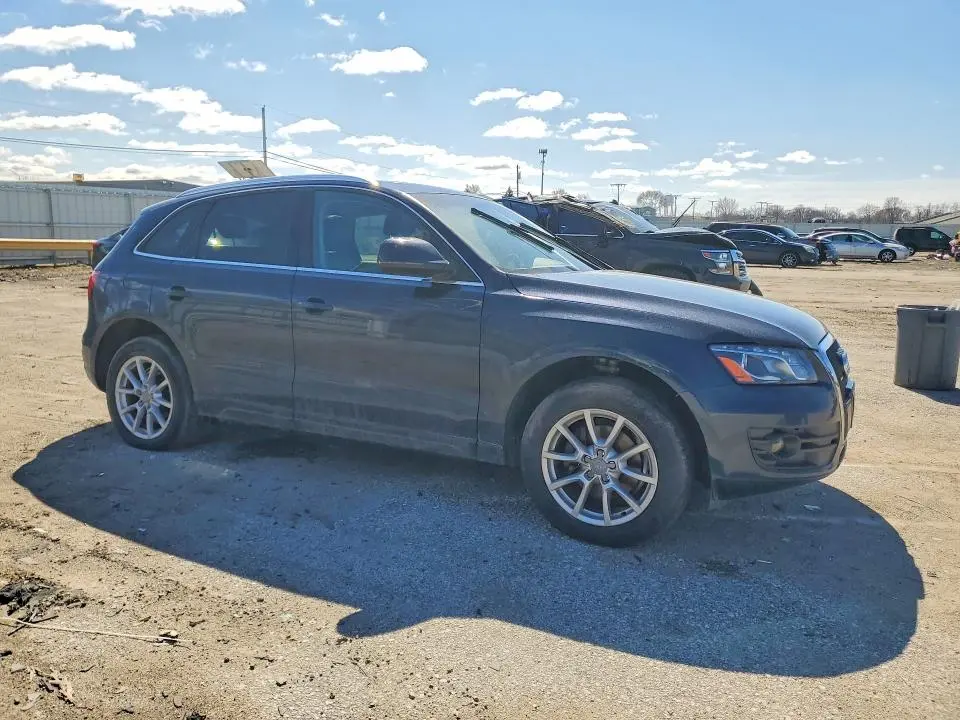 2010 AUDI Q5 PREMIUM PLUS  
