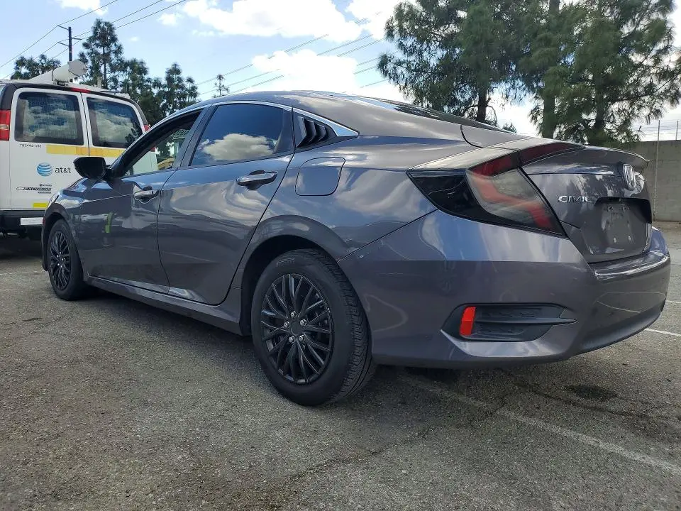 2018 HONDA CIVIC LX  