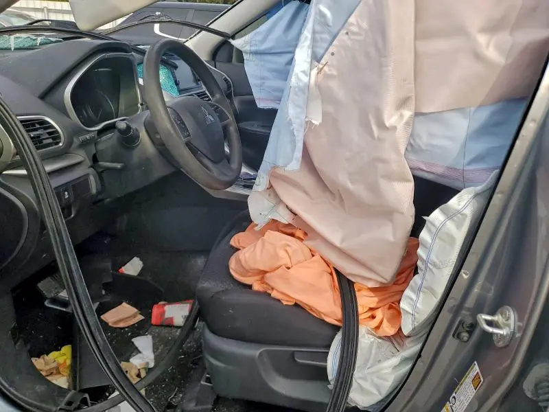 2020 MITSUBISHI ECLIPSE CROSS ES  