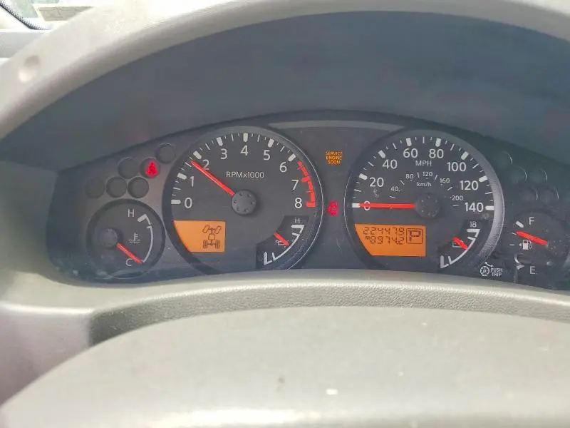 2010 NISSAN FRONTIER SE V6  