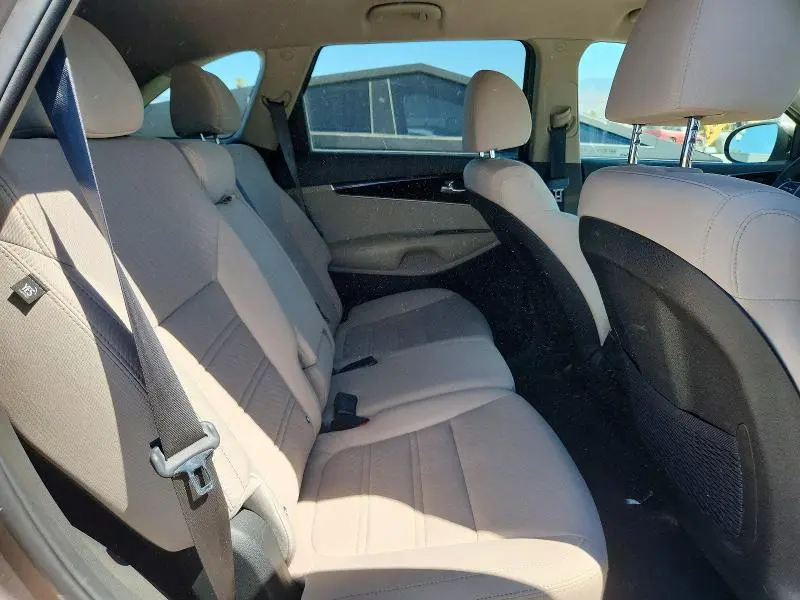 2019 KIA SORENTO LX  